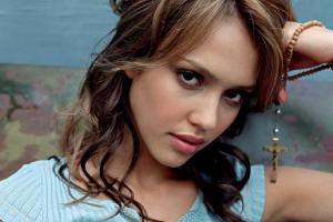 Джессика Альба отдыхает с семьей в Мексике