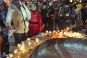 Марш памяти жертв теракта в Париже провели в Харькове