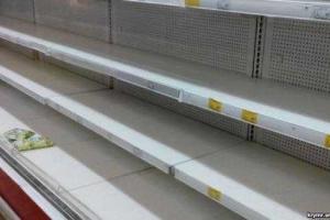 Алкогольная и молочная продукция стала дефицитом в Крыму