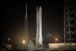 На мысе Канаверал вновь отложен старт частной ракеты Falcon 9 к МКС