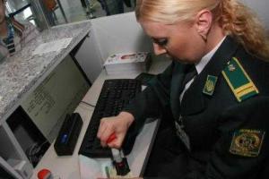 Граждане Сирии по фальшивым документам пытались улететь в Австрию из аэропорта Львова