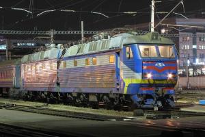 Укрзализныця продолжает бесплатно вывозить переселенцев из зоны АТО