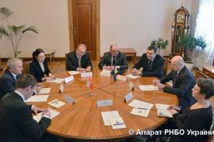 Турчинов провел рабочую встречу с Руководителем Бюро нацбезопасности Польши