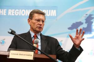 Консультант проведения реформ: необходимо увеличить пенсионный возраст и сократить льготы