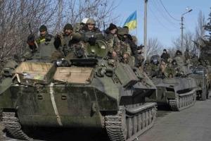 Журналист: вышли из окружения по минному полю, взяв в плен 15 боевиков