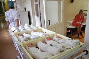 Родители новорожденных детей в Москве соревнуются в выдумывании имен своим чадам