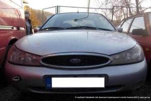 Украинские пограничники задержали на границе два авто с поддельными документами