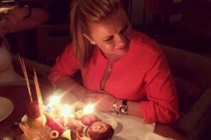 Российская певица улетела в Дубаи отмечать день рождения. Почему не в Крым?