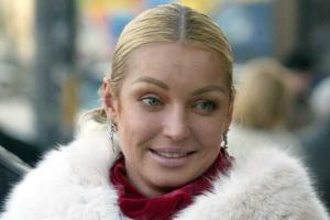 Эпатажная Волочкова показала лицо без мейк-апа