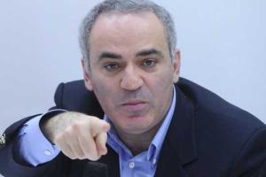 Каспаров: Путин переводит игру в другой режим, и это для него вопрос выживания