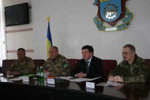 Вице-премьер Геннадий Зубко на Донетчине обсудил строительство фортификационных сооружений