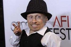 Комик Верн Тройер попал в больницу с сердечным приступом 