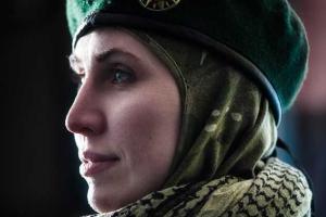 Окуева: необходимо наладить координацию между командирами официальных и неофициальных подразделений
