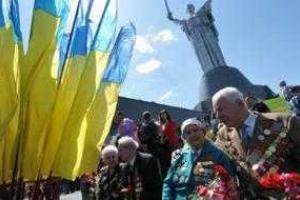 Яценюк: На майские праздники на улицы больших городов будут выведены усиленные патрули