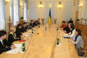 Гройсман провел встречу с председателем Специальной миссии наблюдателей ОБСЕ в Украине