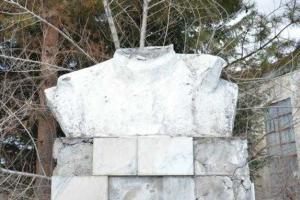 "Ленинопад" оказался заразным - вождь начал "терять голову" и в России