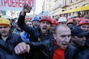 Денис Казанский: митинги в Киеве - банальные разборки между олигархом Ахметовым и президентом Порошенко