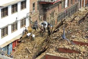 Число жертв разрушительного землетрясения в Непале может достигнуть 10 тысяч человек