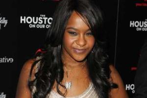Из комы вышла дочь легендарной Уитни Хьюстон 