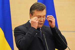 Янукович предусмотрительно хранил наличность "под подушкой"