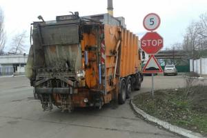 В Киевском мусоровозе обнаружен радиационно-загрязненный предмет