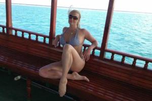 Эпатажная балерина продолжает дразнить откровенными снимками своих недоброжелателей