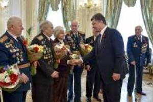 Юбилейную медаль "70 лет Победы над нацизмом" вручили первым 16-ти украинским ветеранам ВОВ