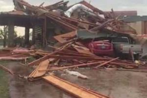 Разрушительные торнадо пронеслись над территорией США