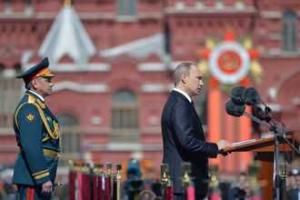 Экс-советник президента РФ: Путин ждет подходящего момента чтобы напасть на Украину 