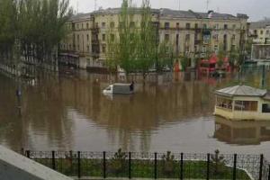 Последствия первомайского ливня: Краматорск превратился в Венецию