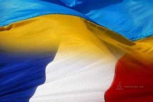 Арсений Яценюк находится с рабочим визитом во Франции