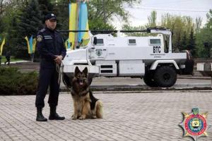 Донетчина: для охраны общественного порядка в праздничный день привлечены большие силы правоохранителей