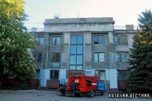 Устанавливаются причины возгорания в здании объединения "Стахановуголь"