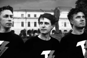 Российская рок-группа представила песню "Ты прости нас, Украина"