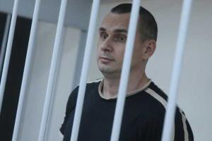 Украинский режиссер Сенцов остался за "российской" решеткой