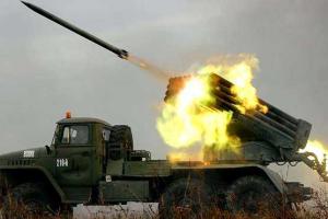 Россия, "которая хочет мира",  продолжает "фаршировать" боеприпасами Донбасс