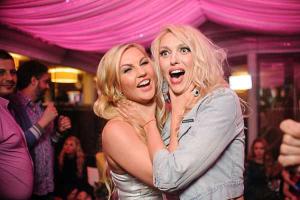 В концертном холле FREEDOM выбрали самую красивую блондинку Украины