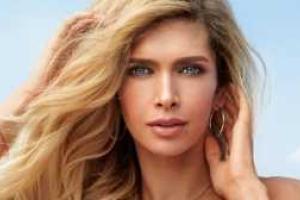 Вера Брежнева показала прекрасное тело в рекламе новых купальников