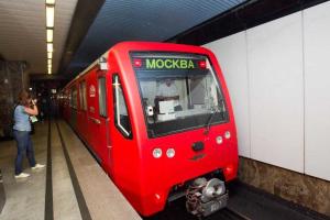 "Незрелой" москвичке придется раскошелиться за секс на рельсах метрополитена