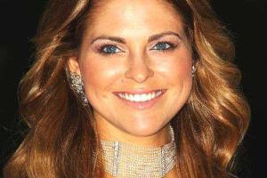 Младшая дочь короля Карла XVI Густава и королевы Сильвии родила сына