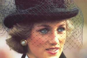 Платье принцессы Дианы стало эксклюзивным лотом на аукционе