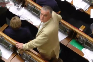 Нардепа Скрипника "волнуют" яйца Абрамавичуса