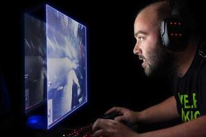 И смех и грех: 10 причин, почему нельзя отрывать мужчину от "танчиков"