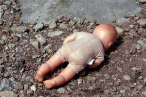 На Киевщине женщина задушила и сожгла своего 2-летнего сына