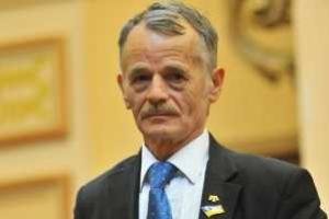 М. Джемилев: Мы своих воинов хороним с почестями, а в России своих зарывают, как собак