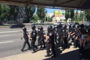 Увеличилось число пострадавших правоохранителей, охранявших ЛГБТ-акциию в столице