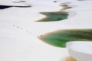 Необыкновенная пустыня Ленсойс-Мараньенсис – царство белых песков и дождевых озер