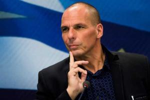 Глава Минфина Греции: Мы советуемся по поводу иска в Европейский суд