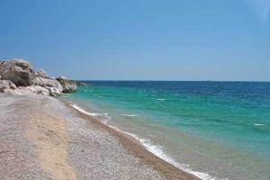 Распродажа: "власти" Крыма закрывают "опасные" пляжи и готовят их к аукциону