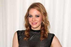 Эпатажное появление актрисы Мейтланд Уорд на фестивале Comic-Con